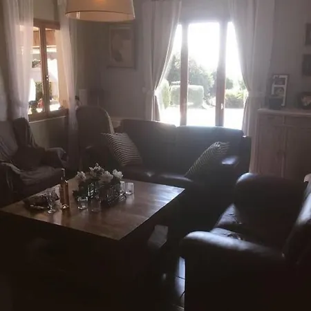 Retreat With Pool And Pets Vélieux