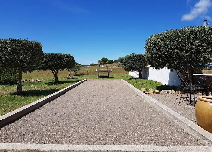 Retreat With Pool And Pets * Vélieux